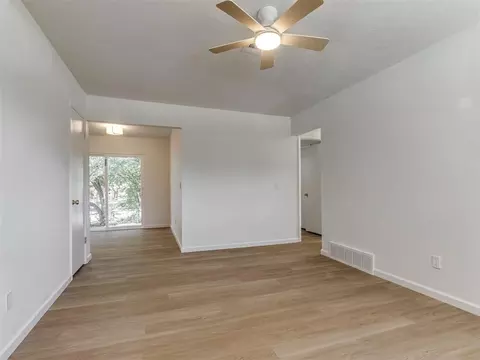 Living - 1007 NW 20th St, Moore, OK 73160 photo 3 of 5