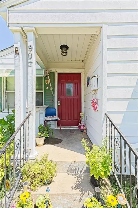 Exterior - 903 Eufaula St, Norman, OK 73071 photo 3 of 8