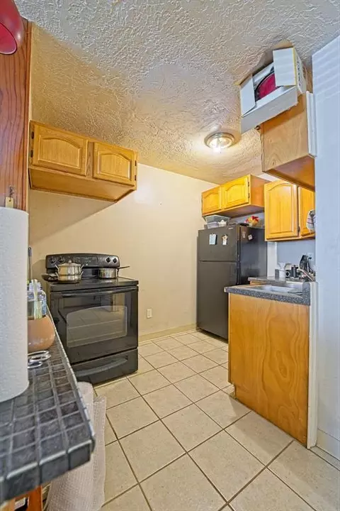 Kitchen - 903 Eufaula St, Norman, OK 73071 photo 5 of 6