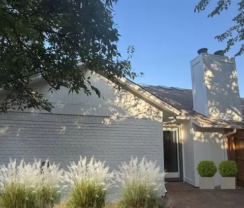 1030 Pruett Dr, Edmond, OK 73003