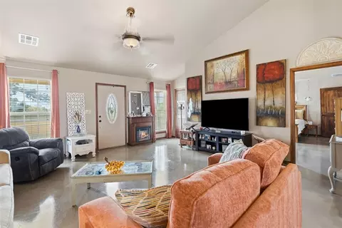 Living - 5048 Fairview Rd, Davis, OK 73030 photo 4 of 4