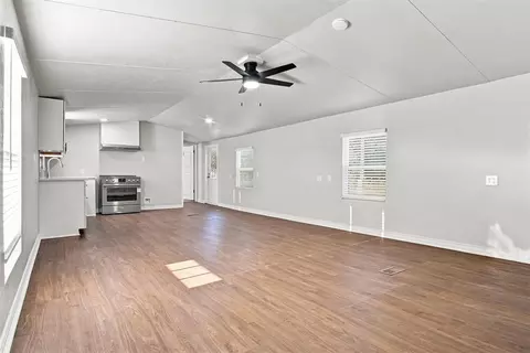 Living - 333144 E 1066 Rd, Mcloud, OK 74851 photo 6 of 7