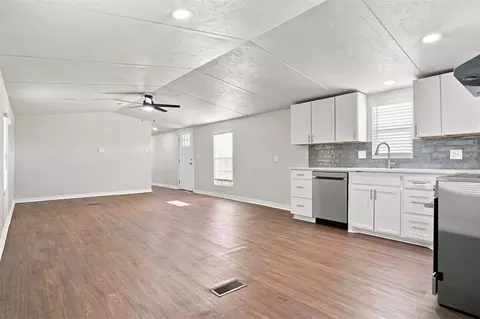 Living - 333144 E 1066 Rd, Mcloud, OK 74851 photo 7 of 7
