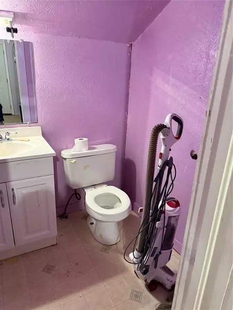 Bath - 148 Reed Ave, Norman, OK 73071 photo 2 of 2