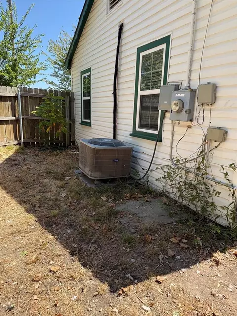 Exterior - 148 Reed Ave, Norman, OK 73071 photo 5 of 9