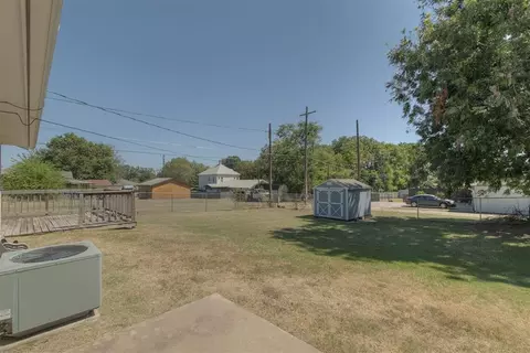 Exterior - 216 SW 4th St, Checotah, OK 74426 photo 3 of 9