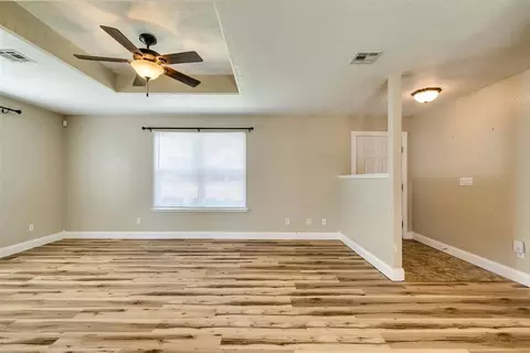 Living - 216 SW 4th St, Checotah, OK 74426 photo 4 of 8