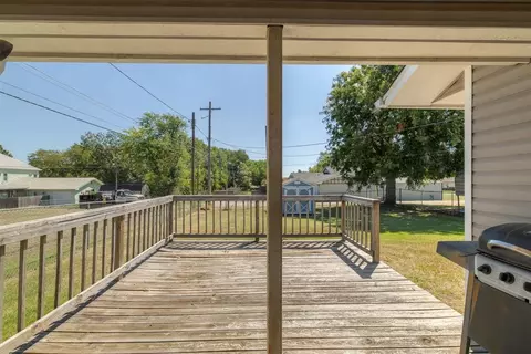 Exterior - 216 SW 4th St, Checotah, OK 74426 photo 5 of 9