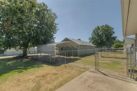 Exterior - 216 SW 4th St, Checotah, OK 74426 photo 9 of 9
