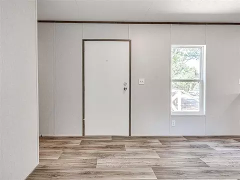 Entry Way - 333073 E 1000 Rd, Harrah, OK 73045 photo 1 of 1