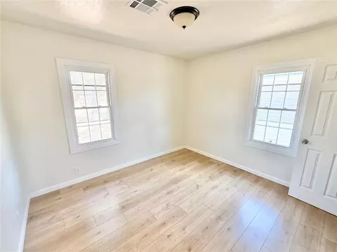 Bedroom - 1329 E Spruce St, Altus, OK 73521 photo 3 of 3