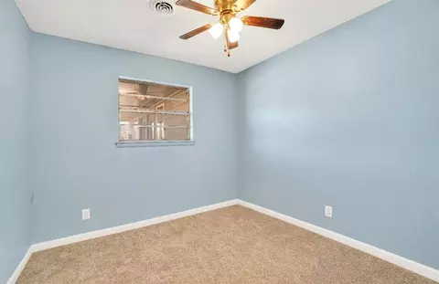 Bedroom - 932 Hazel St, Altus, OK 73521 photo 7 of 7