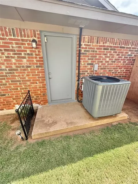 Other - 932 Hazel St, Altus, OK 73521 photo 4 of 4