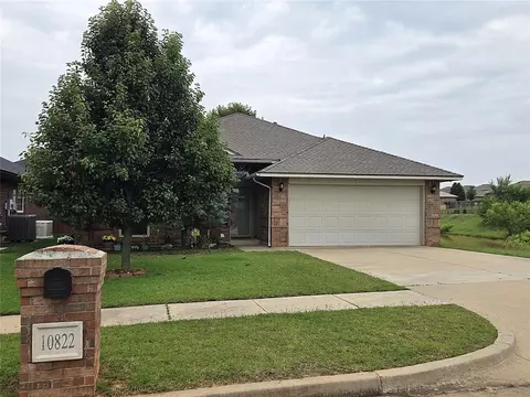 10822 Turtle Back Dr, Midwest City, OK 73130