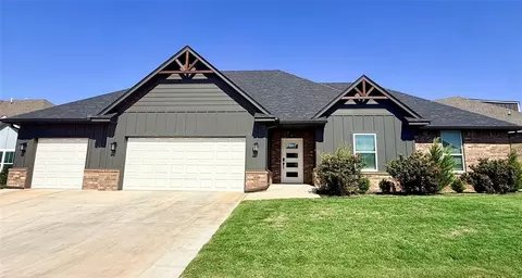 15813 Langley Way, Edmond, OK 73013
