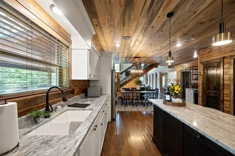 Kitchen - 123 King Pine Ln, Broken Bow, OK 74728 photo 4 of 6