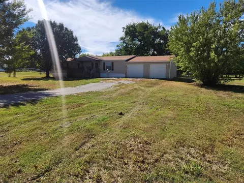 102 Castle Rock Ln, Shawnee, OK 74804
