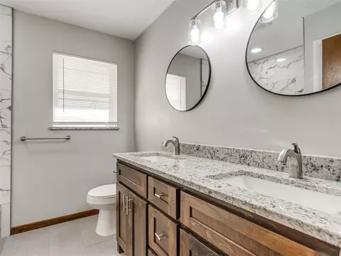 Bath - 421 Foreman Ave, Norman, OK 73069 photo 1 of 4