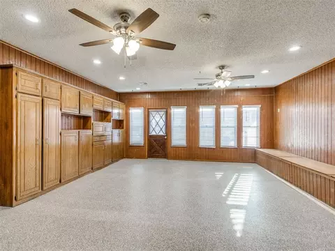 Living - 421 Foreman Ave, Norman, OK 73069 photo 5 of 5