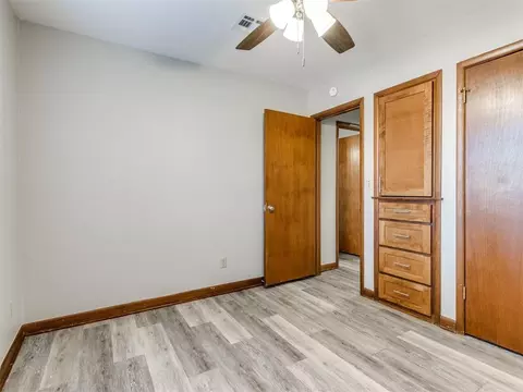 Bedroom - 421 Foreman Ave, Norman, OK 73069 photo 5 of 8
