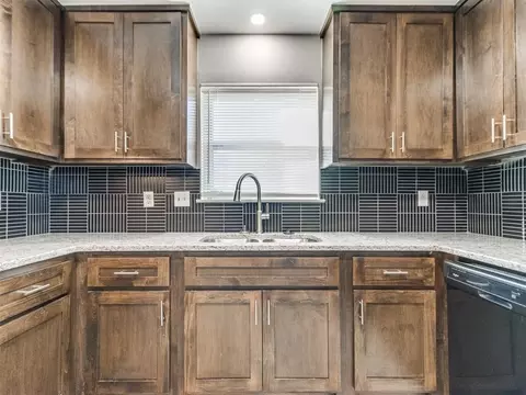 Kitchen - 421 Foreman Ave, Norman, OK 73069 photo 4 of 5