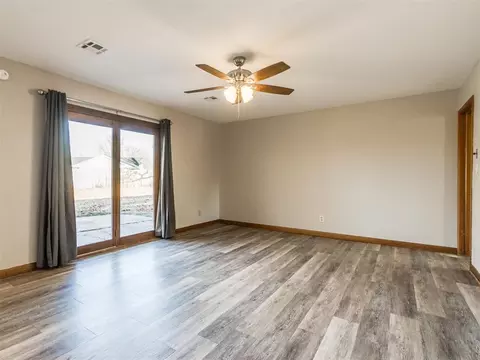 Living - 421 Foreman Ave, Norman, OK 73069 photo 2 of 5