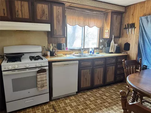 Kitchen - 340013 E 810 Rd, Tryon, OK 74875 photo 3 of 3