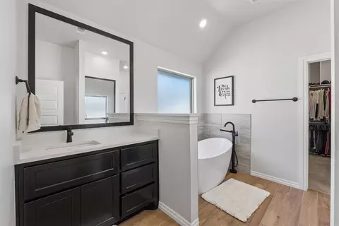 Bath - 3405 Broadmoore Dr, Moore, OK 73160 photo 1 of 5