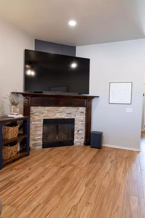 Living - 4412 Applegate Dr, Moore, OK 73160 photo 2 of 2