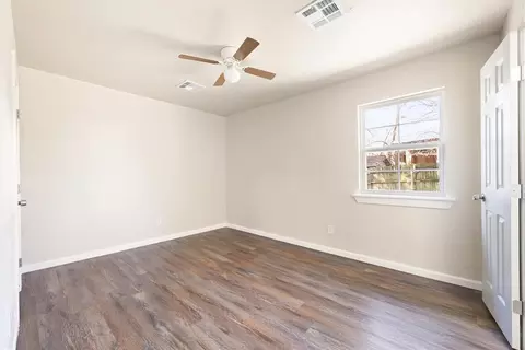 Bedroom - 1223 E Vilas Ave, Guthrie, OK 73044 photo 1 of 4
