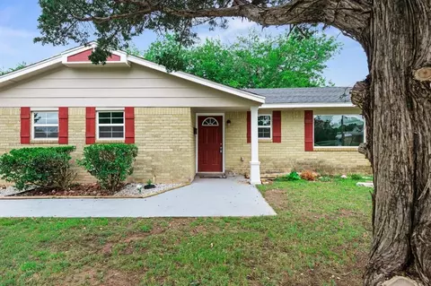 Exterior - 1223 E Vilas Ave, Guthrie, OK 73044 photo 5 of 8