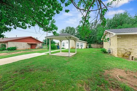 Exterior - 1223 E Vilas Ave, Guthrie, OK 73044 photo 4 of 8