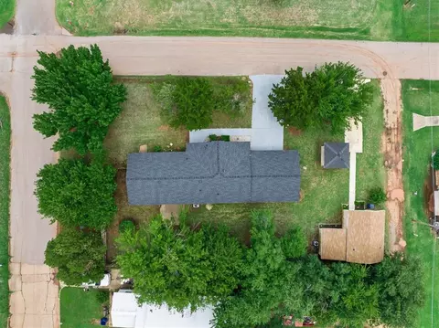 View/Area - 1223 E Vilas Ave, Guthrie, OK 73044 photo 4 of 4