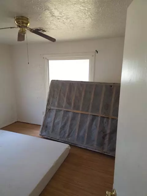 Bedroom - 215 E Spruce Ave, Duncan, OK 73533 photo 1 of 2