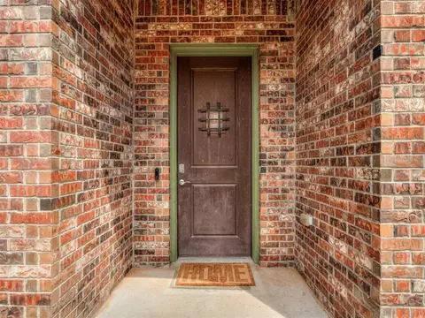 Entry Way - 329678 E 1000 Rd, Harrah, OK 73045 photo 1 of 3