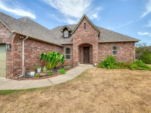 Exterior - 329678 E 1000 Rd, Harrah, OK 73045 photo 2 of 7