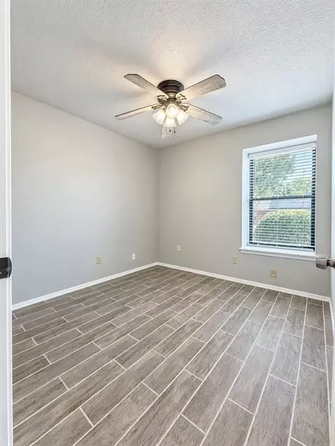 Bedroom - 420 Crest Pl, Norman, OK 73071 photo 4 of 5