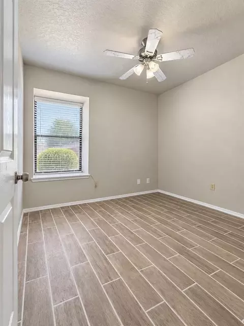 Bedroom - 420 Crest Pl, Norman, OK 73071 photo 3 of 5
