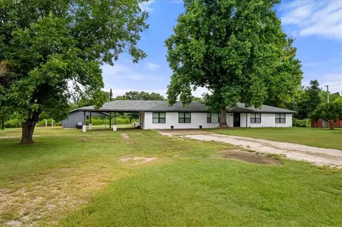 Exterior - 649 Clouse Rd, Broken Bow, OK 74728 photo 4 of 12