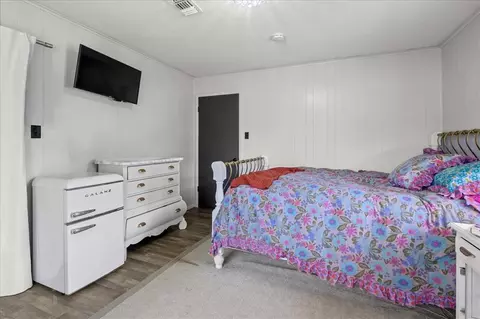 Bedroom - 649 Clouse Rd, Broken Bow, OK 74728 photo 2 of 9