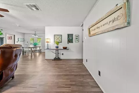 Entry Way - 649 Clouse Rd, Broken Bow, OK 74728 photo 1 of 4