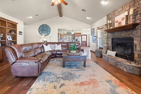 Living - 7450 E Triplett Rd, Guthrie, OK 73044 photo 3 of 3