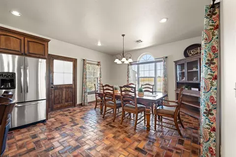 Dining - 7450 E Triplett Rd, Guthrie, OK 73044 photo 2 of 2