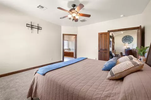 Bedroom - 7450 E Triplett Rd, Guthrie, OK 73044 photo 3 of 5