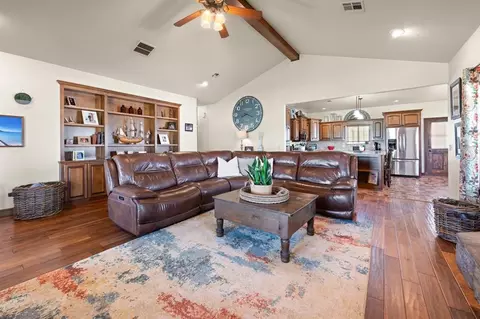 Living - 7450 E Triplett Rd, Guthrie, OK 73044 photo 1 of 3