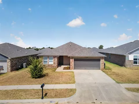 11009 NW 99th St, Yukon, OK 73099
