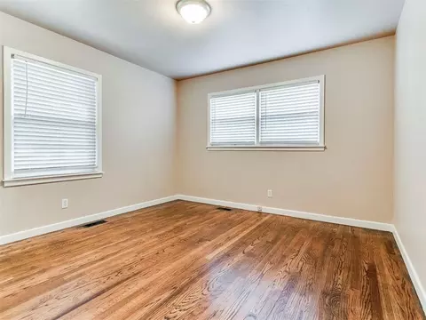 Bedroom - 910 N Creston Way, Norman, OK 73071 photo 8 of 8