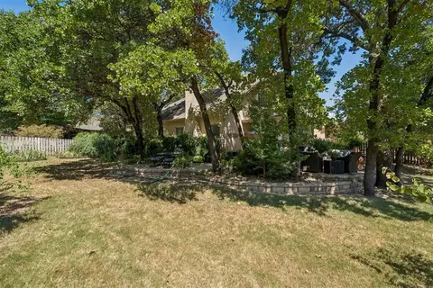 Exterior - 3517 River Downs Dr, Edmond, OK 73034 photo 6 of 10