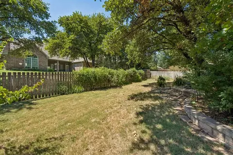 Exterior - 3517 River Downs Dr, Edmond, OK 73034 photo 7 of 10