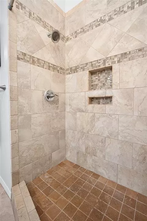 Bath - 2917 Glasgow Dr, Norman, OK 73072 photo 5 of 5
